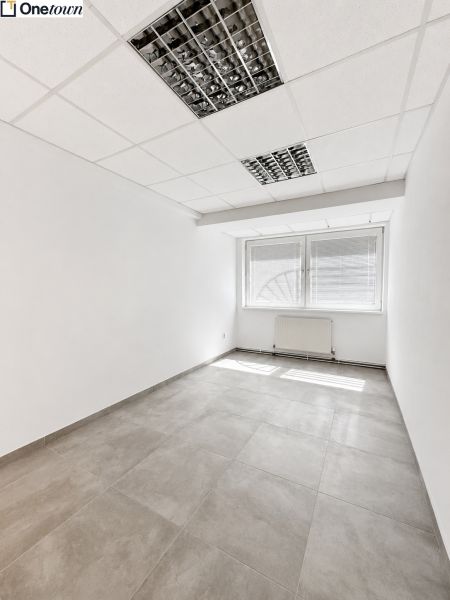 menšia kancelária_1.jpg